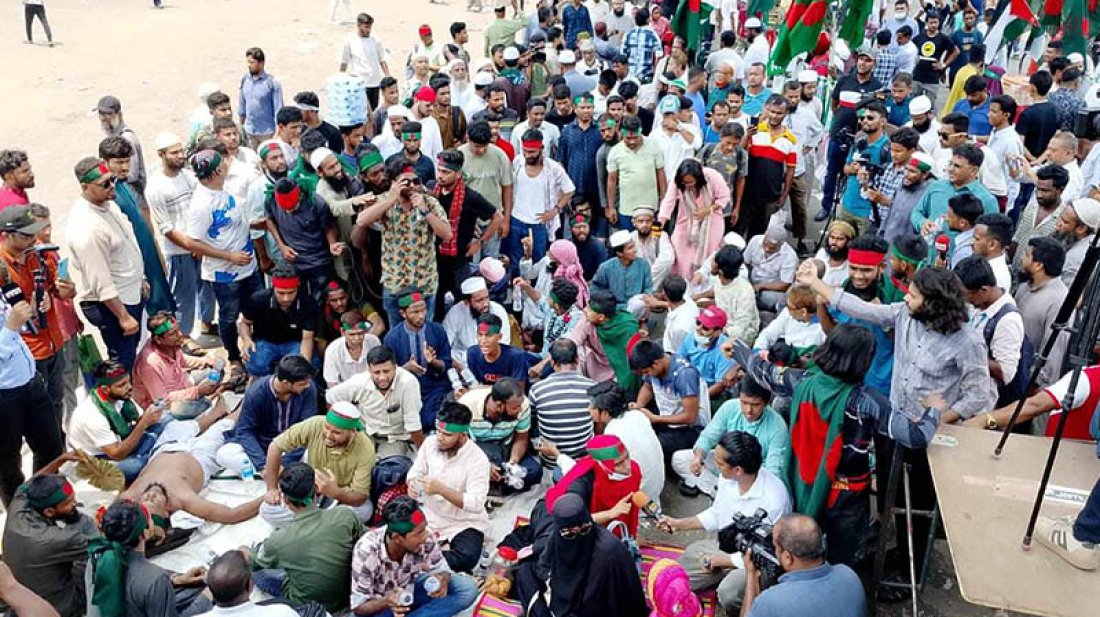 আজ শাহবাগ অবরোধ করলেন জুলাইয়ের আহতরা